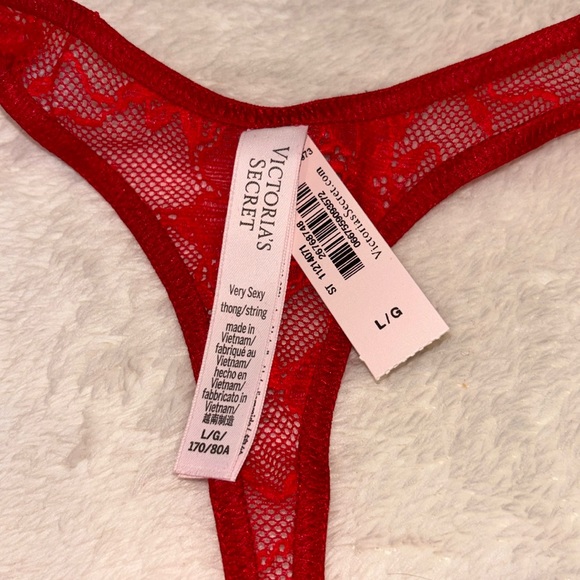 Victoria’s Secret Cherry 🍒 Shine Strap Lace Thong Panty - Picture 7 of 7